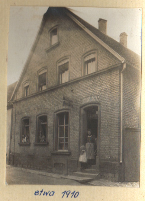 Martha im Alter von 6 Jahren