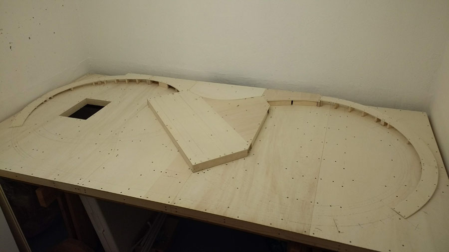 Fertige Rampen bis zur Ebene 1. Es fehlen nur noch die Ausläufer bei den Rampen der Rampenstärke von 6mm bis 0mm jew. mit ca. 30 cm Strecke