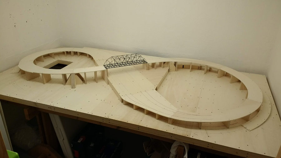 Ein erster Teilschritt ist vollzogen. Man kann sich bereits ein guten Eindruck aufgrund der Höhenunterschiede verschaffen